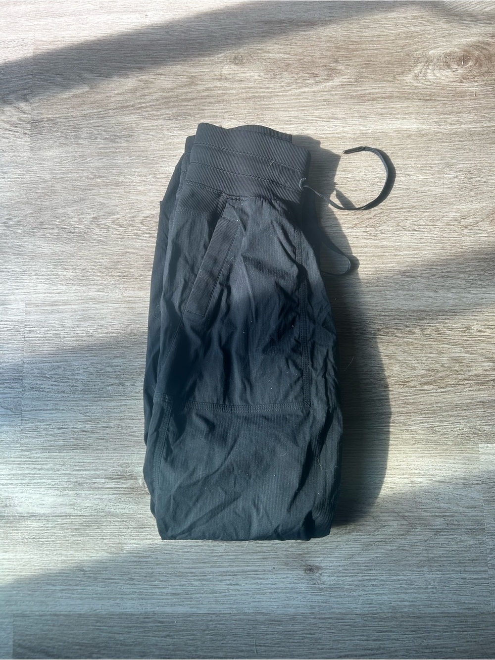 Lululemon Dance Studio Mid-Rise Pant - Short length - Picture 2 of 5
